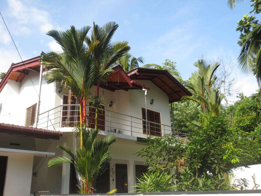 Jungle Holiday Home Hikkaduwa Bagian luar foto