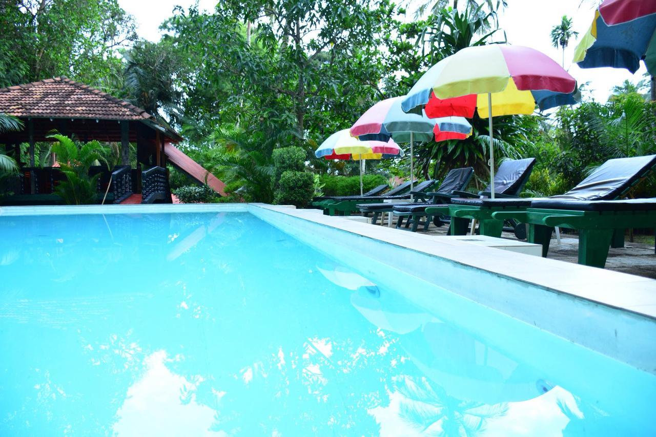 Jungle Holiday Home Hikkaduwa Bagian luar foto