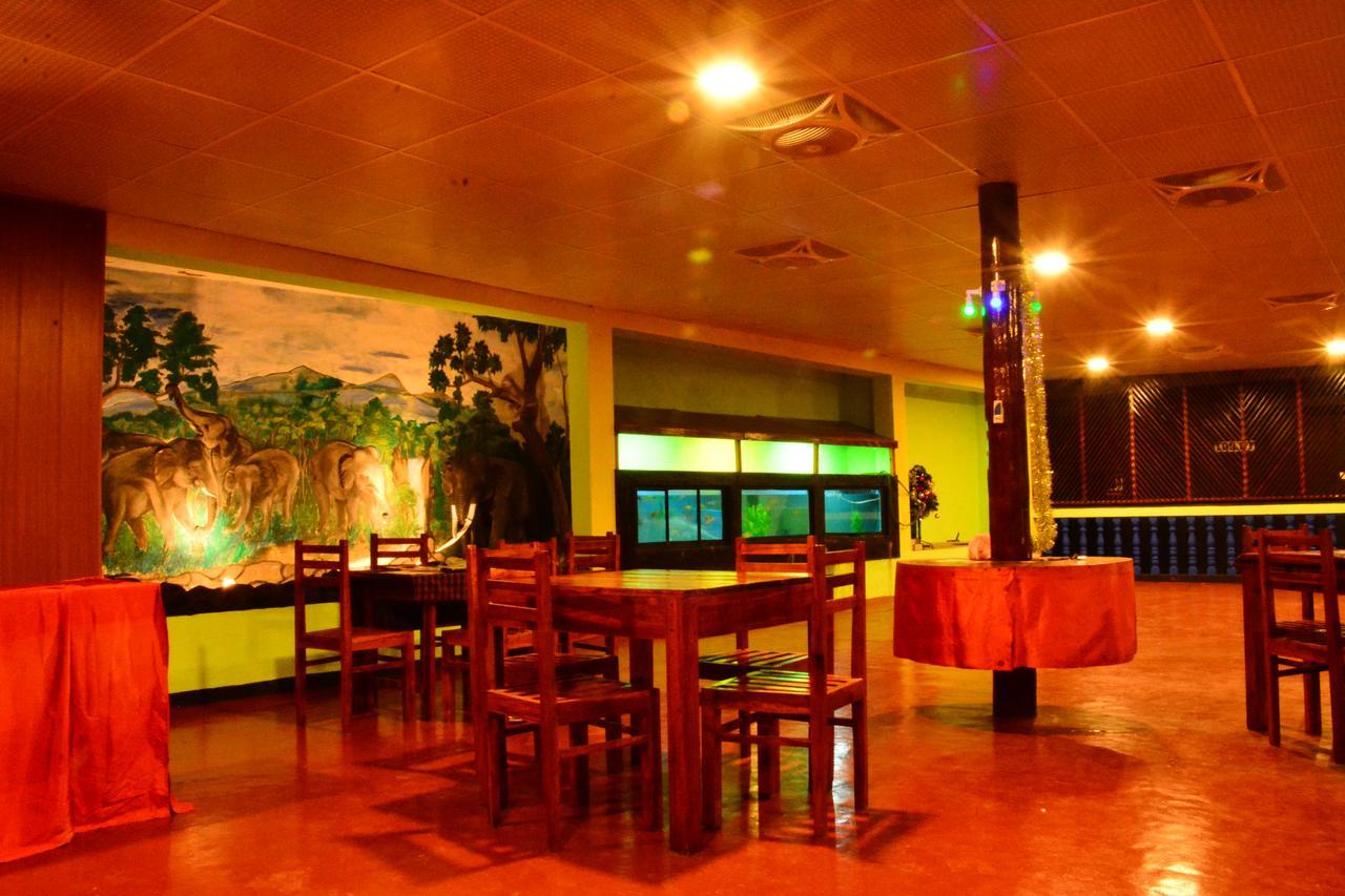 Jungle Holiday Home Hikkaduwa Bagian luar foto