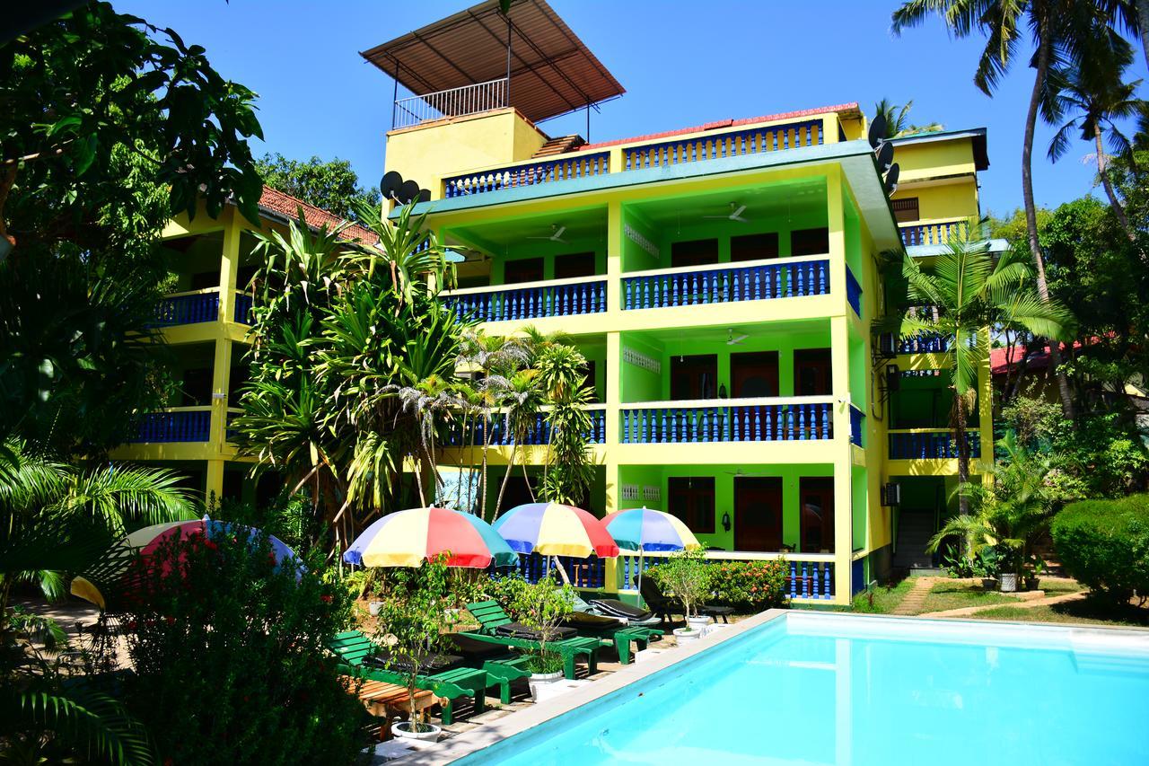 Jungle Holiday Home Hikkaduwa Bagian luar foto
