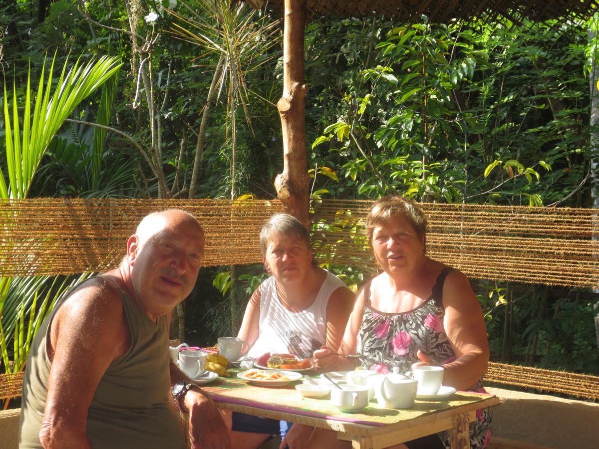 Jungle Holiday Home Hikkaduwa Bagian luar foto